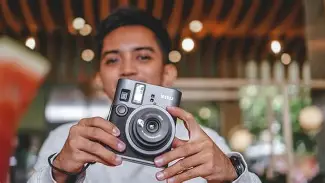 Blind Test: Fujifilm Instax Mini 41 vs Sony Fe 28 70Mm F2 Gm - Which is Actually Better?